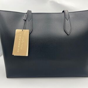 New Burberry Tote Top Zipper with Heymarket House Check interior